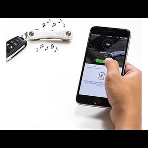 Keysmart Pro W/ Tile Tracking - White